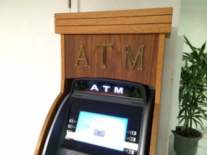 ATMで新札を用意する